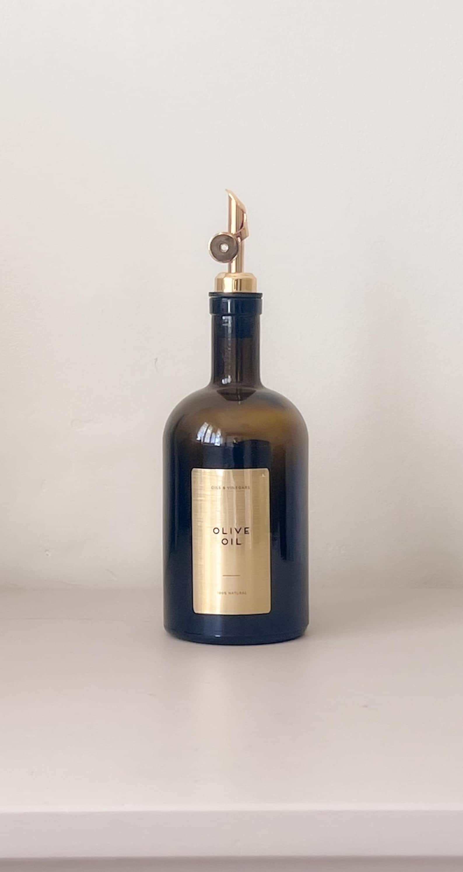 Amber Oil and Vinegar Dispenser Set – Glass Olive Oil & Vinegar Bottles with Pourers - 2x500ml + gold label, Gold Pourer