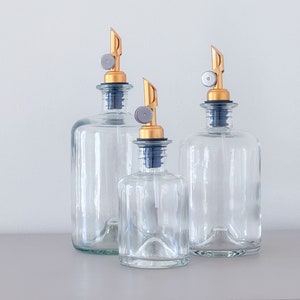 Glass Bottles Olive Oil/Vinegar with Gold Weighed Pourer 200ml , 500ml and 700ml - Gold or White Labels
