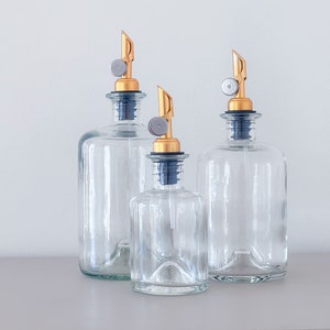 Glass Bottles Olive Oil/Vinegar with Gold Weighed Pourer 200ml , 500ml and 700ml - Gold or White Labels