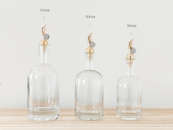 Glass Olive Oil & Vinegar Bottle – Kitchen Oil Dispenser 350ml 500ml 700ml with Pourer, Choice of Lids and Personalized Labels