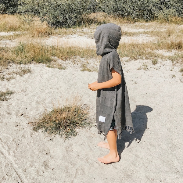 Youth Beach Poncho - West Coast Rugged