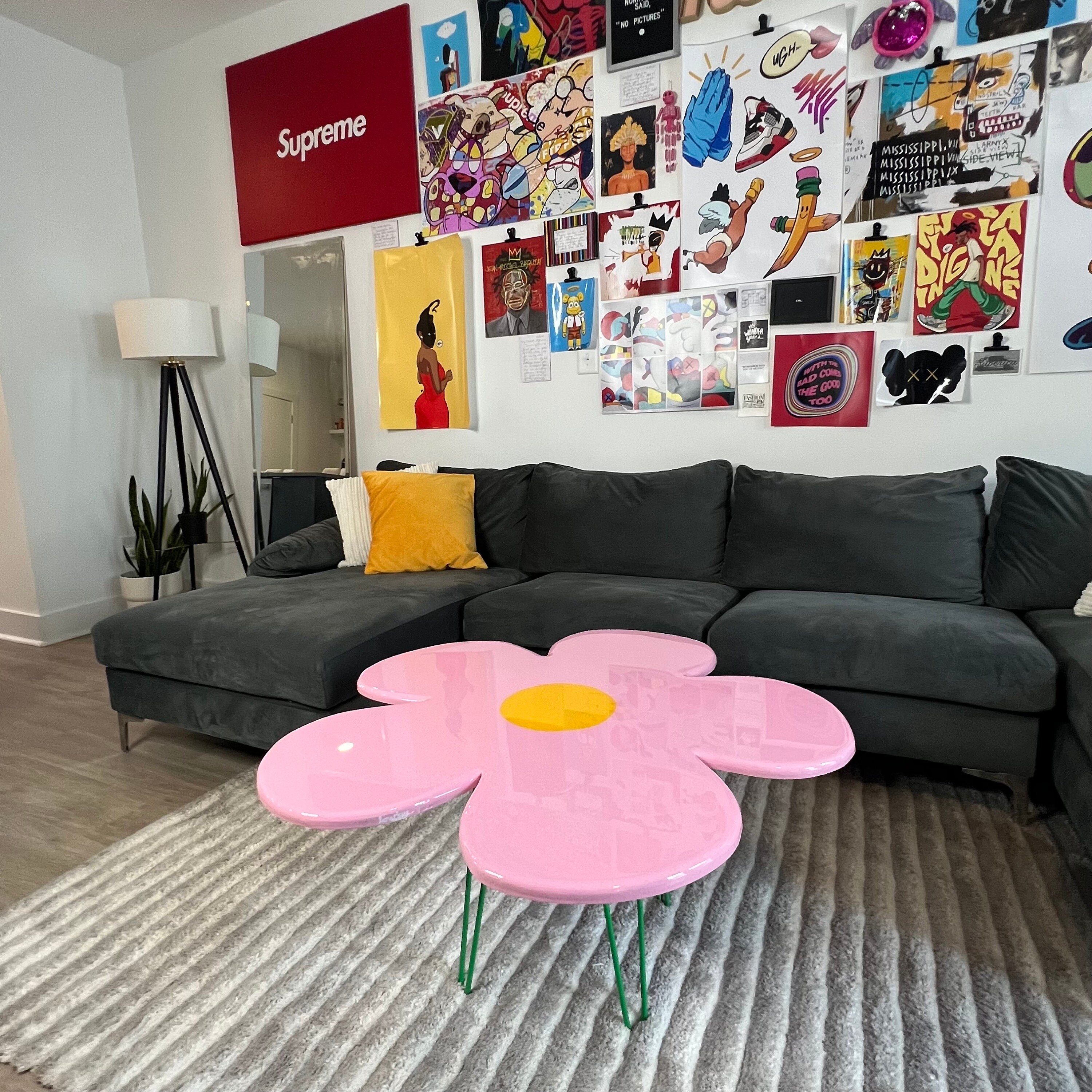 GROOVY FLOWER Table | Wall Art | by Lowkey Lyss - Etsy