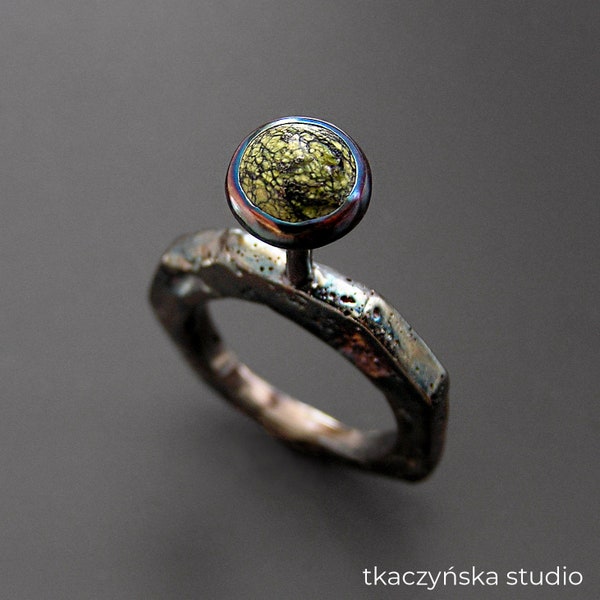 Serpentinite Ring, Statement Rainbow Patina Ring, Original Cocktail Green Stone Ring, Black Sculptural Ring, Abstract Silver Green Gem Ring