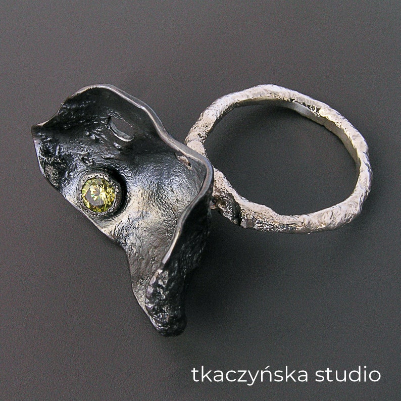 Irregular Statement Ring Contemporary Botanical Ring Autumn Moon Colorful Cubic Zirconia Ring Green Gemstone Black Cocktail Ring