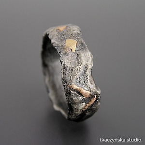 Raw Spirit Wedding Rings, Molten Wedding Band, Rustic Organic Men&#39;s Ring, Lava Wedding Ring, Molten Gold Massive Ring, Viking Wedding Band