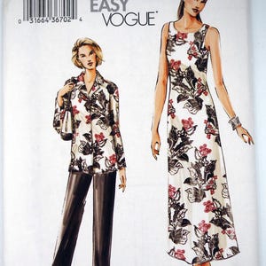 Puede incluir: Un sobre de patrón Very Easy Vogue con ilustraciones de una mujer con un vestido con estampado floral y una mujer con una camisa y pantalones con estampado floral. El número de patrón es 7750, y las tallas son 8, 10 y 12.