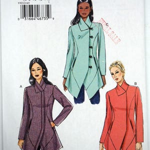 May include: Vogue Patterns sewing pattern featuring three coat designs. The pattern includes a variety of sizes, indicated by the code A5. The image shows illustrations of the coats in different colors and styles, with the Vogue Patterns logo at the top.
