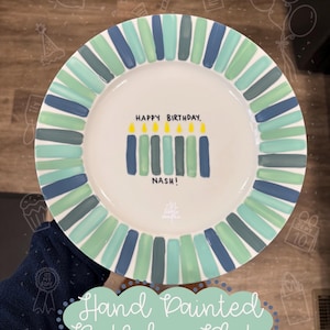 Happy Birthday - Ein handbemalter Teller für Geburtstage, Babys erster Geburtstag, besonderes Geburtstagsgeschenk (Optionaler Hinweis auf der Rückseite!)