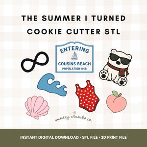 Könnte beinhalten: Eine Sammlung von Ausstechformen zum Thema Sommer. Enthält ein Unendlichkeitssymbol, ein Cousins Beach-Schild, einen Eisbären mit Sonnenbrille, eine Welle, eine Muschel, einen Badeanzug und einen Pfirsich. Der Text "THE SUMMER I TURNED COOKIE CUTTER STL" steht oben.