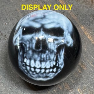Airbrushed Billiard Ball - Skull