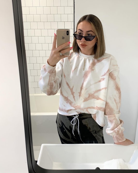 neutral tie dye sweatshirt