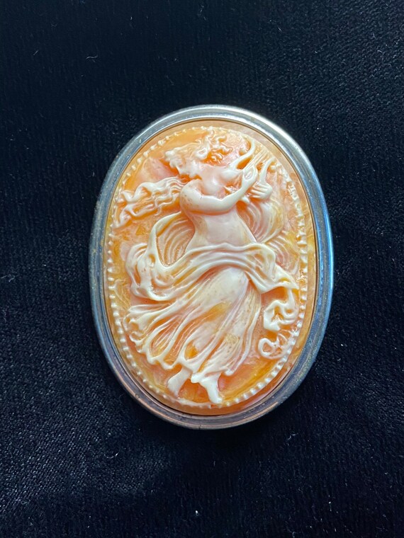 Vintage FABRICE of PARIS carved cameo brooch broche