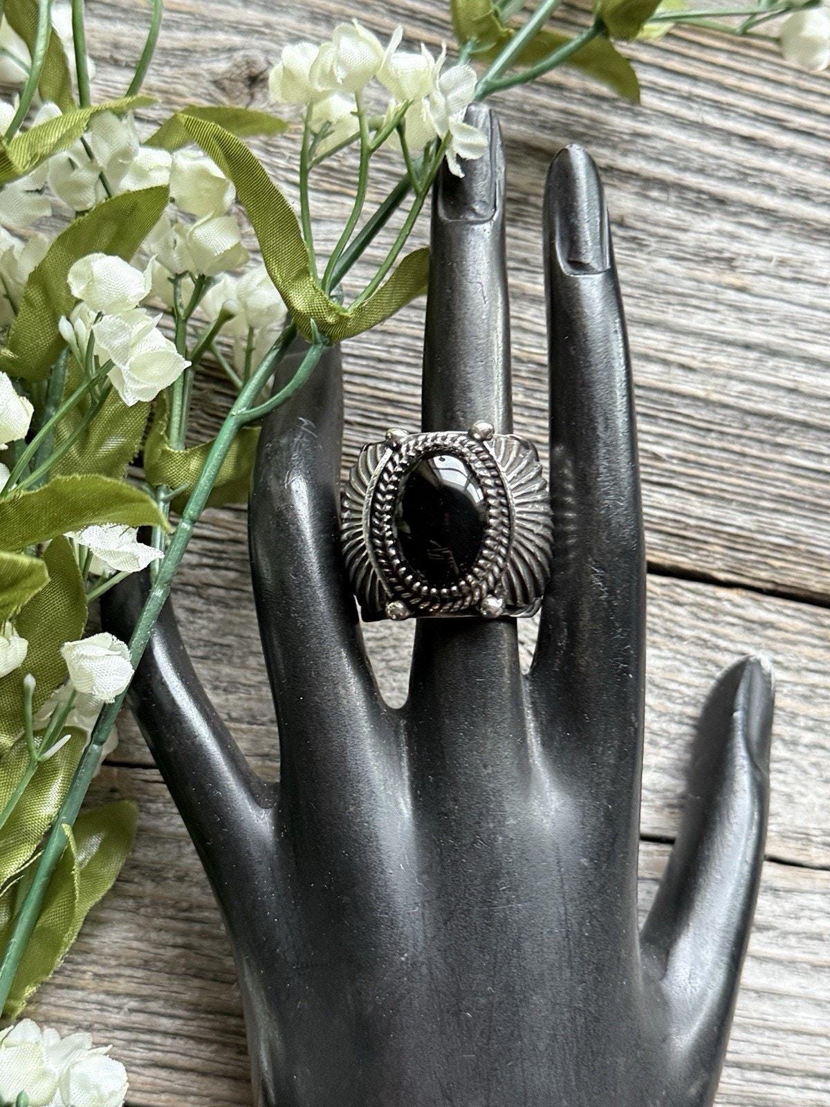 Mens Delbert Gordon Navajo Sterling Silver Black Onyx Ring. Size
