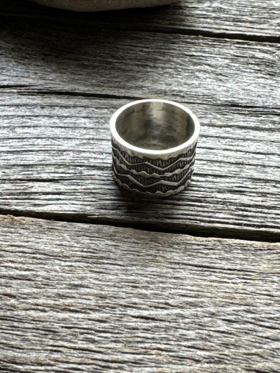 Sunshine Reeves 925 Sterling Silver Stamped Ring. Navajo Size 7.5