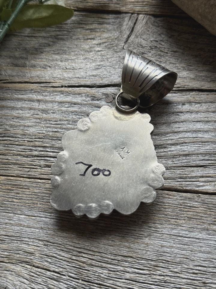 ナバホ族スターリングシルバー製グリーンロイストンターコイズ