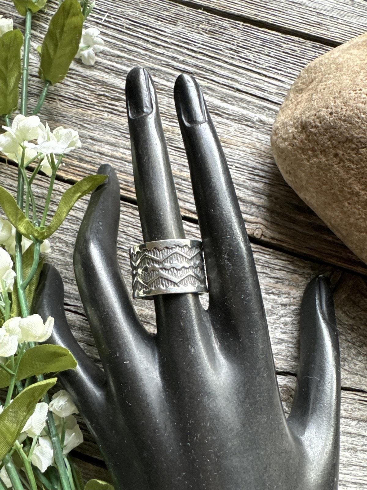 Sunshine Reeves 925 Sterling Silver Stamped Ring. Navajo Size 7.5