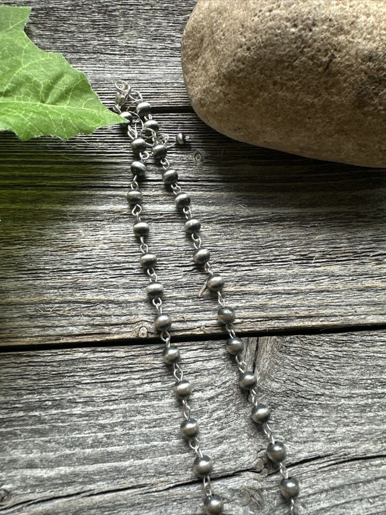 Halsband i sydvästligt 925 sterlingsilver med 6 mm pärlor och rosenkranspärlor. bild 7