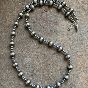 Collana in argento sterling con perle da 10 mm. 26 pollici
