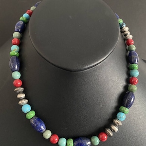 Collana con perline multipietra in argento sterling. 18 pollici