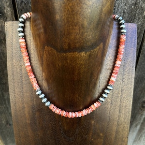 Collana girocollo con perle di ostrica spinosa in argento sterling del sud-ovest da 14 pollici