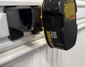 Set of 2 Battery Holders for DeWalt 18v Battery Holder for mounting on Gladiator GearWall or GearTrack