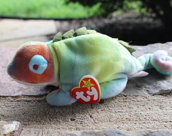 1997 RETIRED Original Iggy + Iggy the Iguana + TY Beanie Baby + PVC Pellets + Mint + August 12 1997 + Beanie Baby Collectible + Rainbow