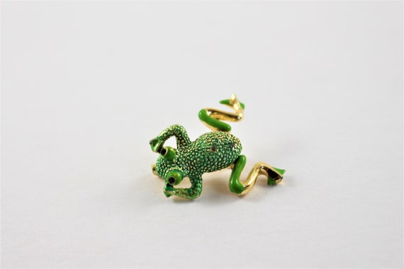 Vintage Jewelry + Green Frog Brooch + Frog Lapel … - image 1