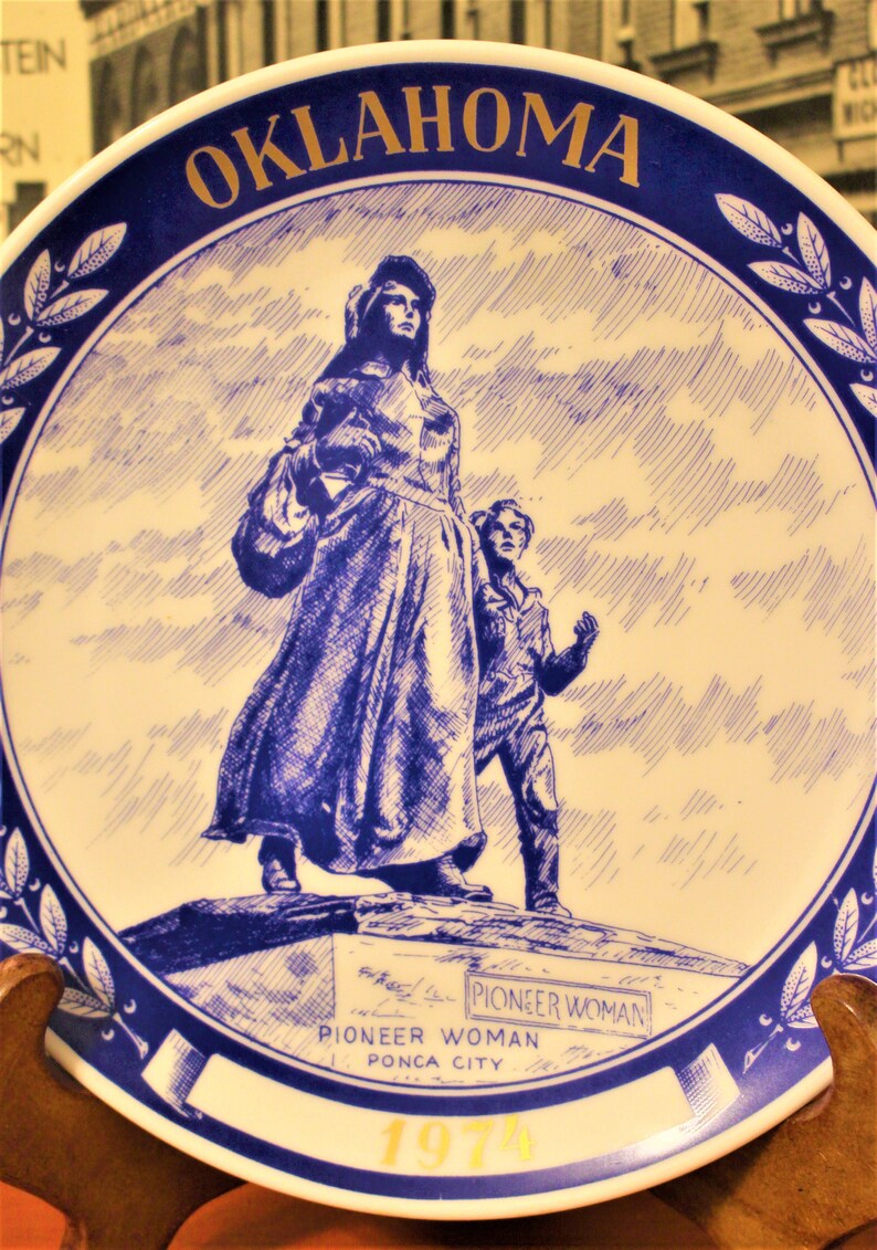 Download Pioneer Woman Ponca Oklahoma Kesa Plate 41 Defltware Pioneer Woman Museum And Statue Denmark Pioneer Times Chateau Inc Souvenirs Events Art Collectibles Safarni Org