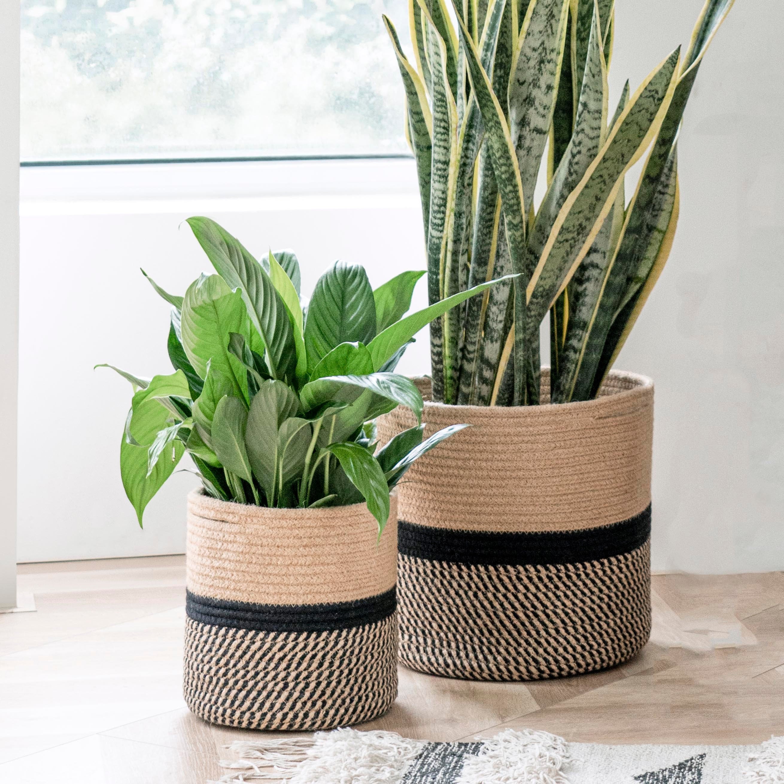 Farmlyn Creek 2 Pack Hanging Flower Planter Pots, Indoor Jute Woven Cotton  Rope Plant Basket, Brown, 2 Sizes