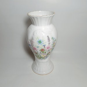 Aynsley England Fine Bone China est. 1775 porcelain vase