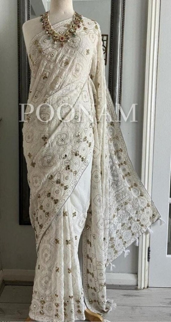 Buy Off-white and Violet Chiffon Saree With Chikankari Hand-Embroidered  Online in USA – Pure Elegance