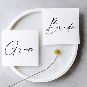 Marque-places imprimés pour mariage, marque-places plats pour les invités de la réception, marque-places carrés personnalisés avec noms, jeunes mariés, décoration de table