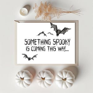 Faire-part de grossesse d'Halloween, personnalisé quelque chose de fantasmagorique à venir, bébé personnalisé en route pour les grands-parents, fantasmagorie