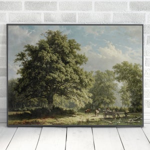 Pu&ograve; includere: Un dipinto che rappresenta un paesaggio rurale con una grande quercia in primo piano. L'albero ha una lussureggiante chioma verde e proietta un'ombra sul terreno erboso. Sullo sfondo, si vedono altri alberi e un gruppo di persone con cavalli e un carro.