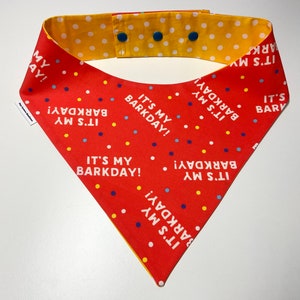 C’est mon Bandana à snap réversible Barkday