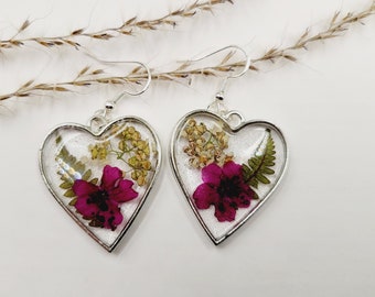 Dangle Earrings heart resin dried flowers pink with green 925 sterling silver ear hooks with rubber backs