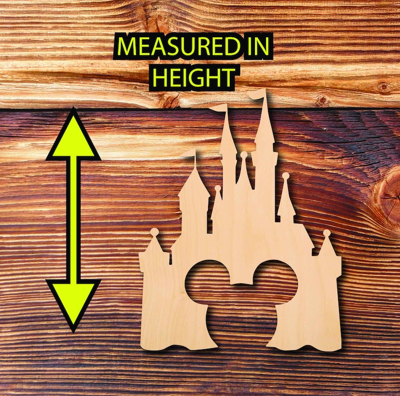 K&ouml;nnte beinhalten: Holzschnitt eines Schlosses mit Mickey-Maus-Ohren, gemessen in der H&ouml;he. Das Schloss ist hellbraun und der Hintergrund ist ein Holzmaserungsmuster.