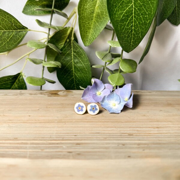 Forget-me-not studs