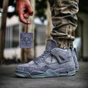 Kaws retro discount