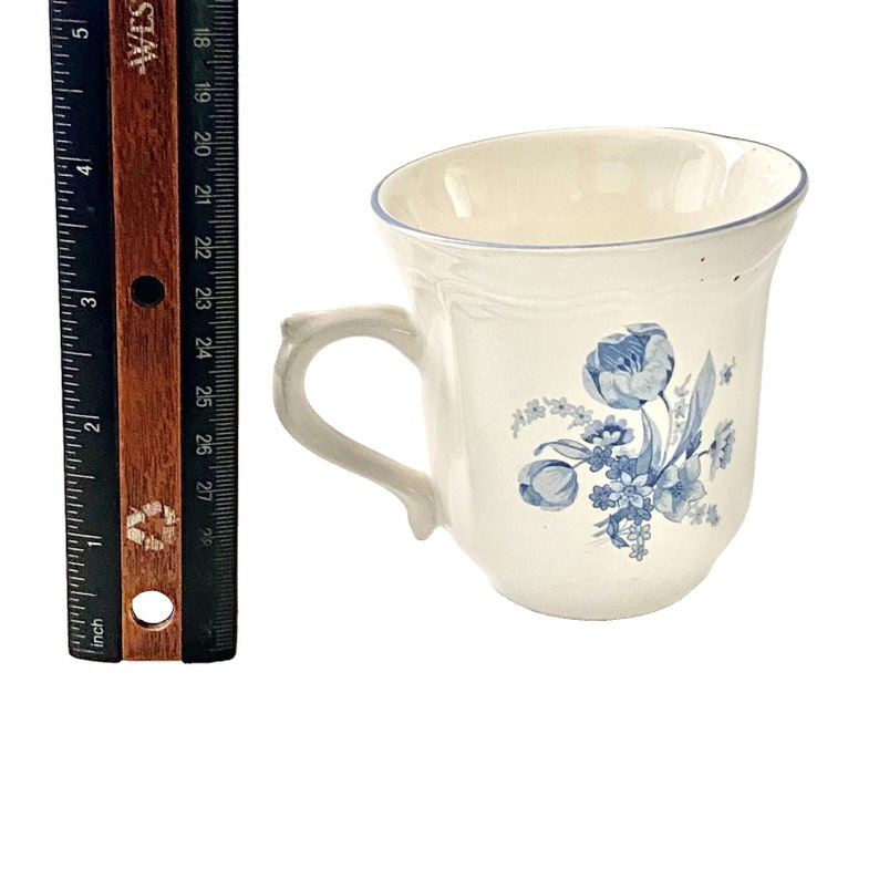 3 Cups / BRICK OVEN Jardin Bleu Stoneware Coffee Mug Teacup / Creamy