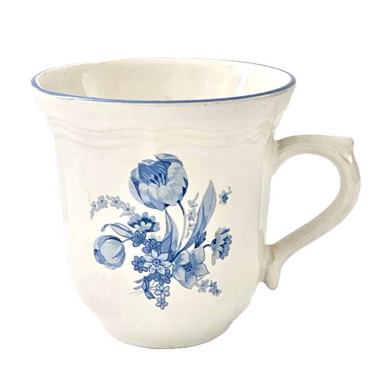 5 Cups / BRICK OVEN Jardin Bleu Stoneware Coffee Mug Teacup / Creamy