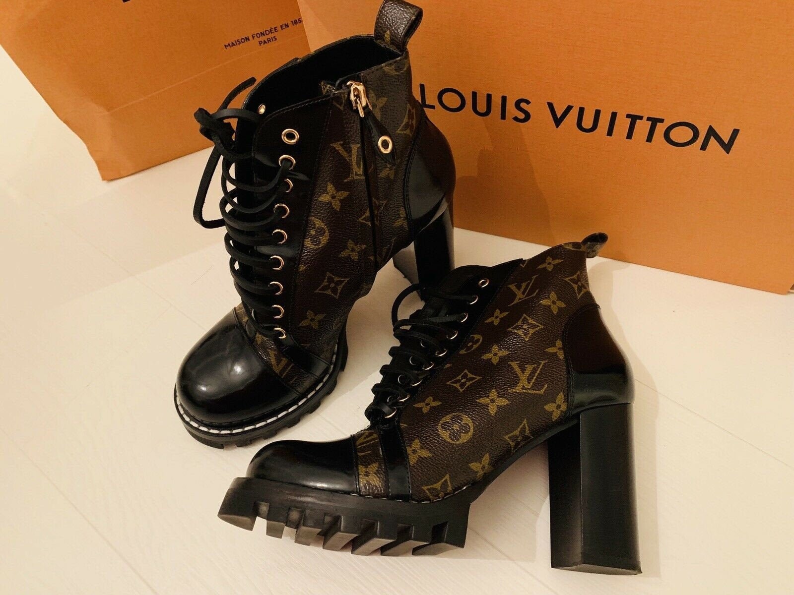 Louis Vuitton mens Wingtip Ankle Boots Lace Up Smart Shoes Size UK