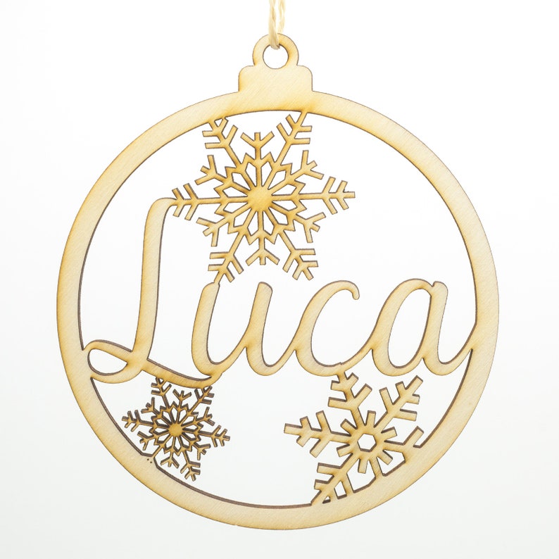 Wooden pendant Christmas ball can be personalized with name image 2