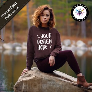 Heather Sport Dark Maroon Gildan18000 Mockup, Jesień Heather Sport Dark Maroon Bluza z okrągłym dekoltem Mock, Jesień Heather Maroon Gildan18000