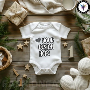 Anniversario di mockup di body per neonati bianco, mockup di body per neonati bianco, mockup di body bianco, mockup di jersey per bambini, pelli di coniglio bianco 4424