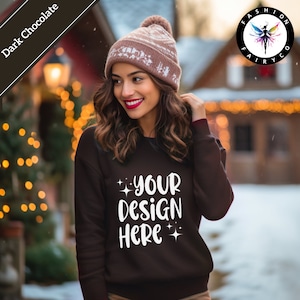 Boże Narodzenie Gorzka Czekolada Gildan 18000 Mockup, Gorzka Czekolada Mockup Gildan, Gildan 18000 Gorzka Czekolada Crewneck Mockup Model