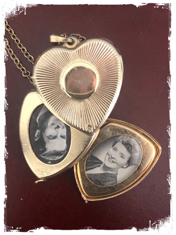 Vintage gold toned Locket #J24