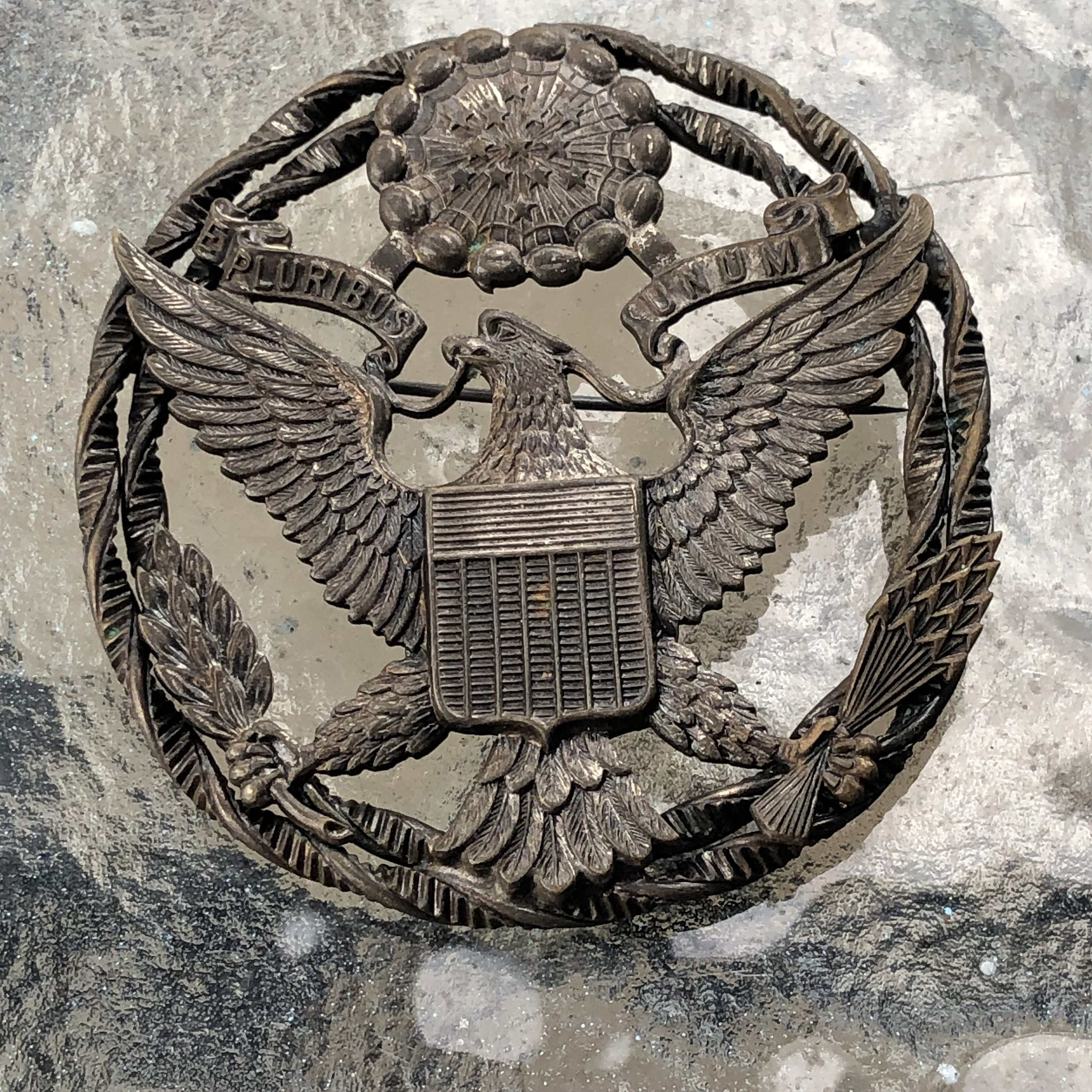 Air store force brooch