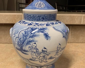 Pote chinês vintage azul e branco nº 627
