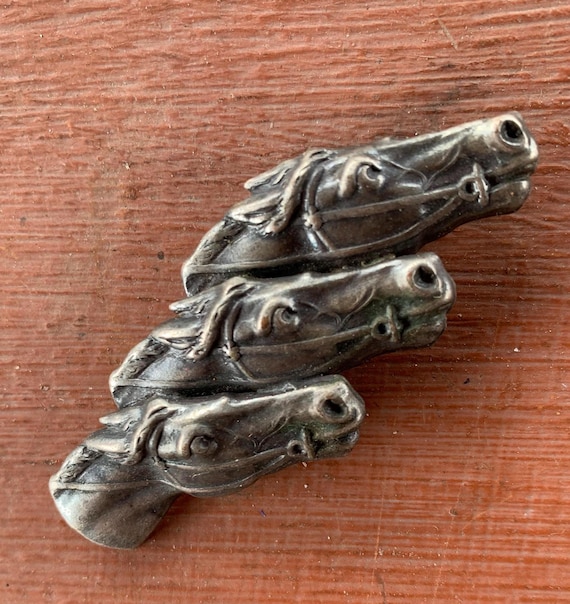 Vintage pewter horse brooch #411